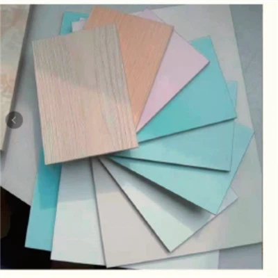 Placa de fibrocimento pré-revestida inorgânica